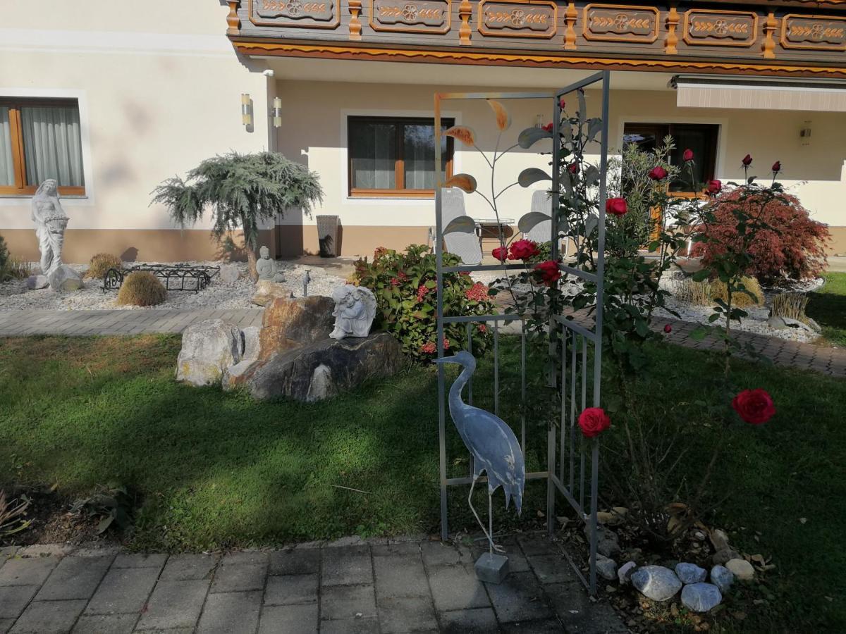 Ferienwohnungen Oranhof Velden am Wörthersee Dış mekan fotoğraf